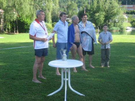 Fussball 039.jpg   32kb   26.03.2021 22:40:27